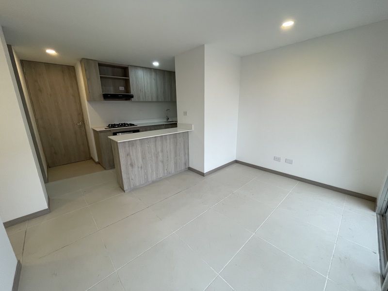 Apartamento en arriendo Antioquia Itagüí Zona Industrial 1 68 m2 Habitaciones 3 Baños 2 Garajes 1 Precio $2800000