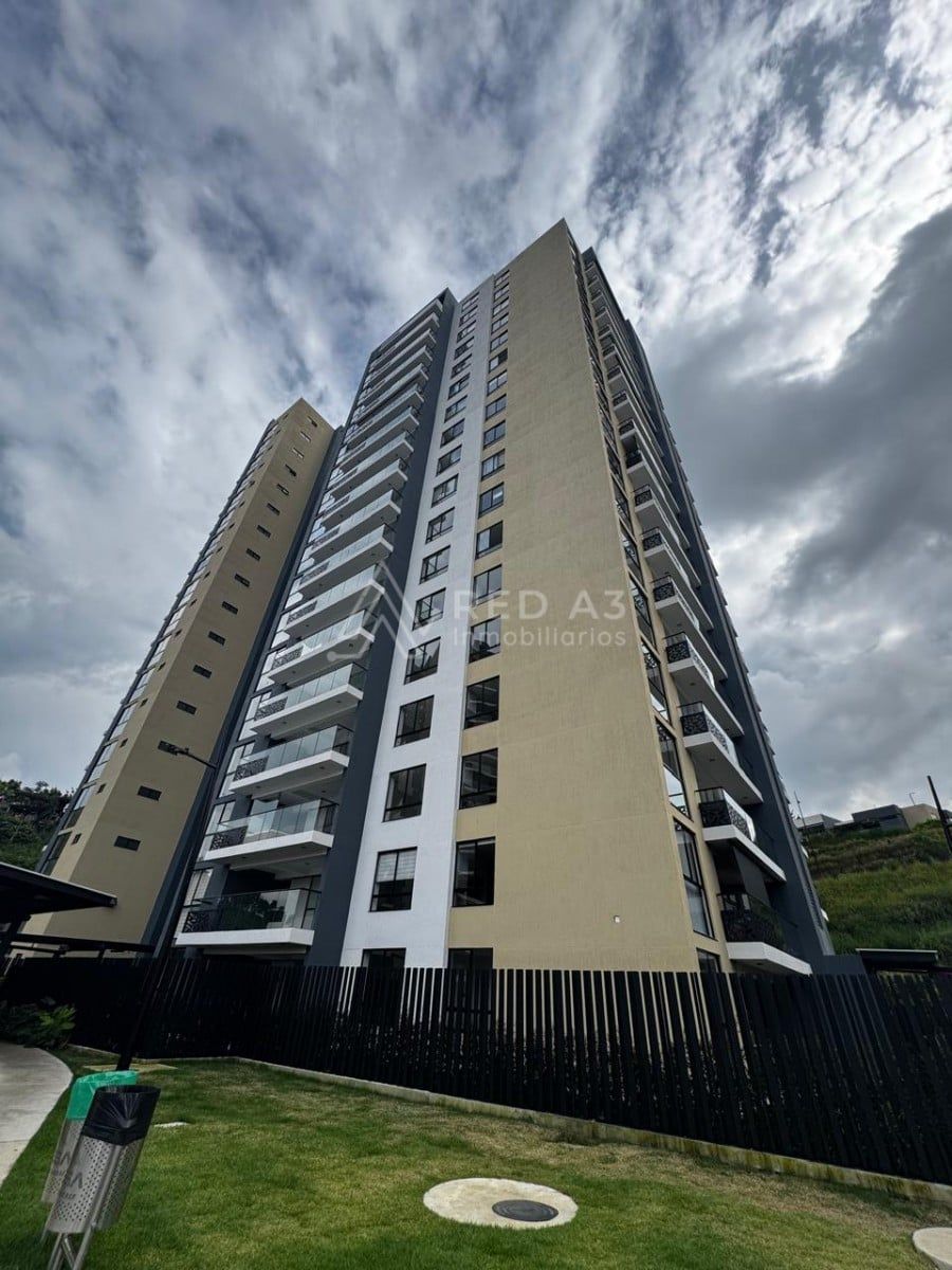 Apartamento en arriendo Risaralda Pereira Pereira 130 m2 Habitaciones 3 Baños 4 Garajes 2 Precio $5700000
