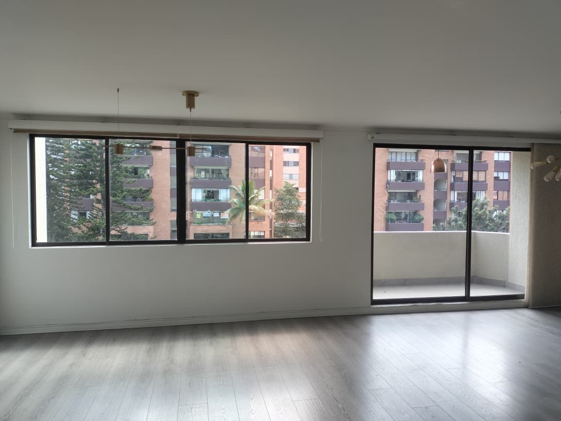 Apartamento en arriendo Antioquia Medellín La Florida 143 m2 Habitaciones 4 Baños 3 Garajes 2 Precio $5000000
