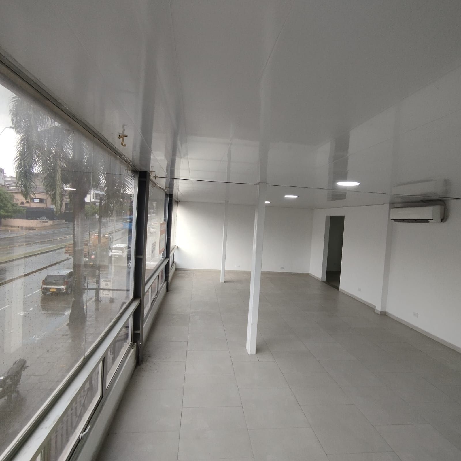 Oficina en arriendo Valle Del Cauca Cali 3 De Julio 116 m2 Habitaciones 0 Baños 1 Garajes 0 Precio $2000000