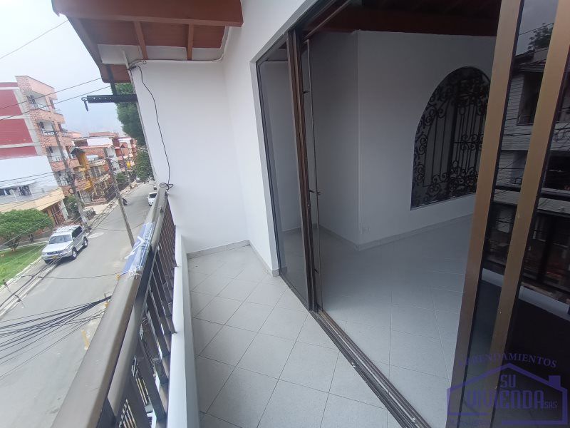 Casa en arriendo Antioquia Medellín Cristo Rey 120 m2 Habitaciones 3 Baños 2 Garajes 0 Precio $2400000
