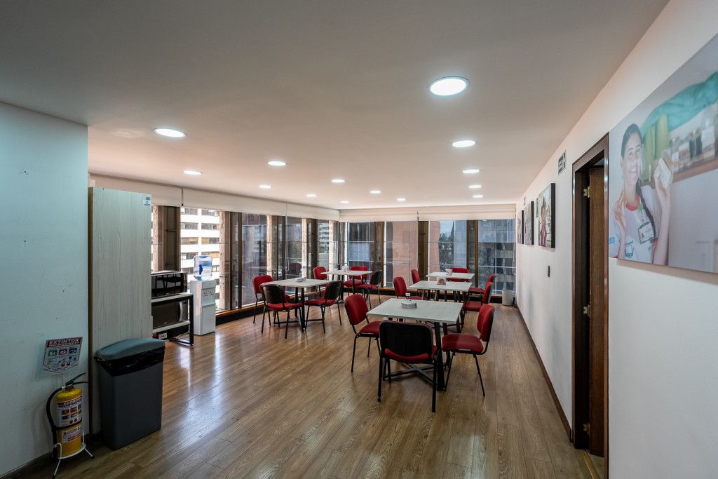 Oficina en arriendo Cundinamarca Bogotá La Porciuncula 300 m2 Habitaciones 0 Baños 6 Garajes 0 Precio $19026067