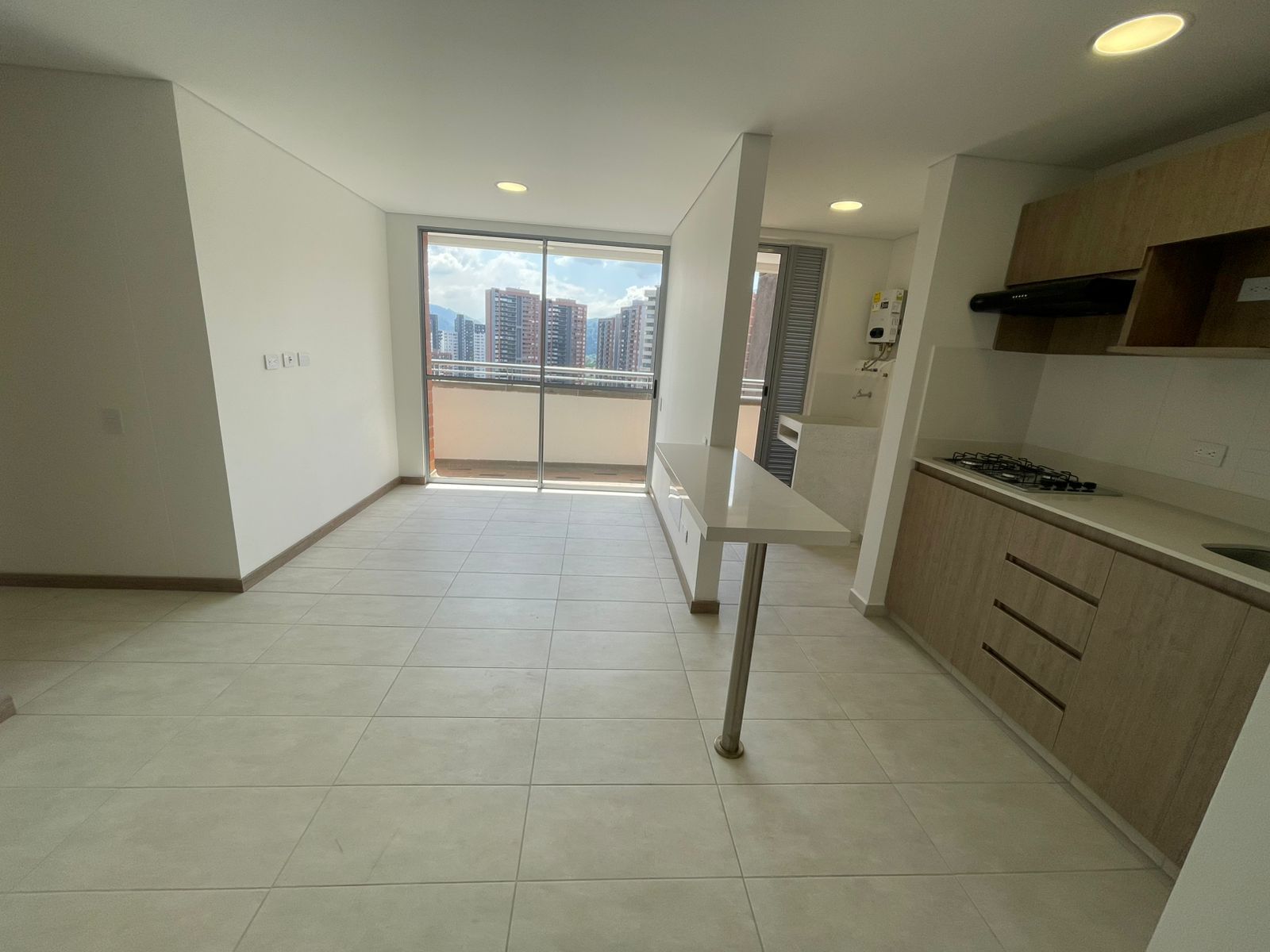 Apartamento en arriendo Antioquia Itagüí Ditaires 65 m2 Habitaciones 3 Baños 2 Garajes 1 Precio $2700000
