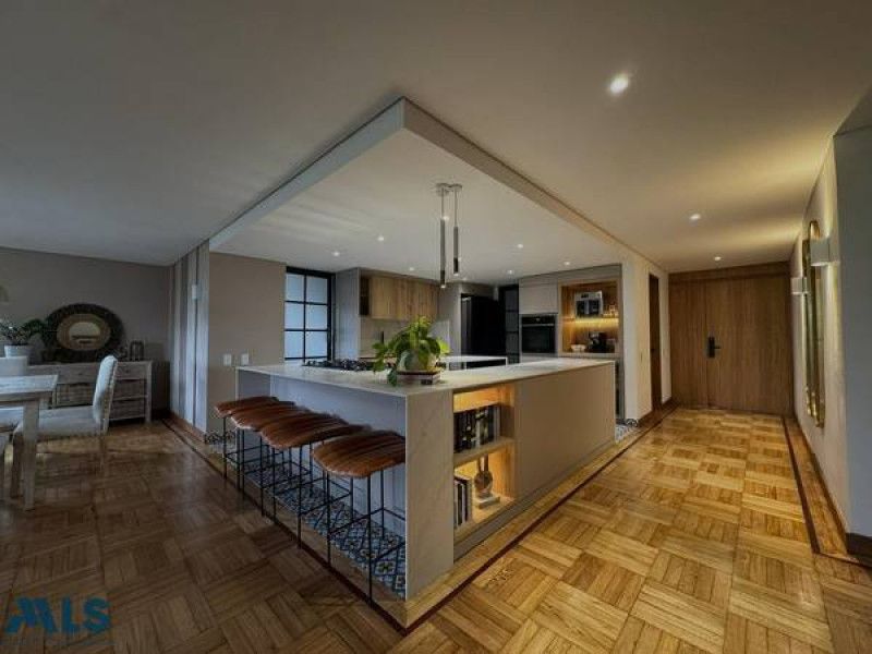Apartamento en venta Antioquia Medellín Las Lomas No1 173 m2 Habitaciones 3 Baños 3 Garajes 2 Precio $1420000000