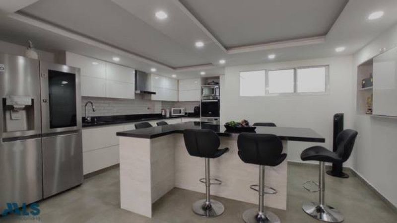 Casa en venta Antioquia Medellín Diego Echavarria 225 m2 Habitaciones 3 Baños 3 Garajes 1 Precio $1150000000