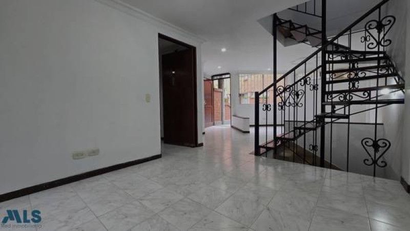 Casa en venta Antioquia Medellín La Palma 175 m2 Habitaciones 3 Baños 3 Garajes 2 Precio $700000000