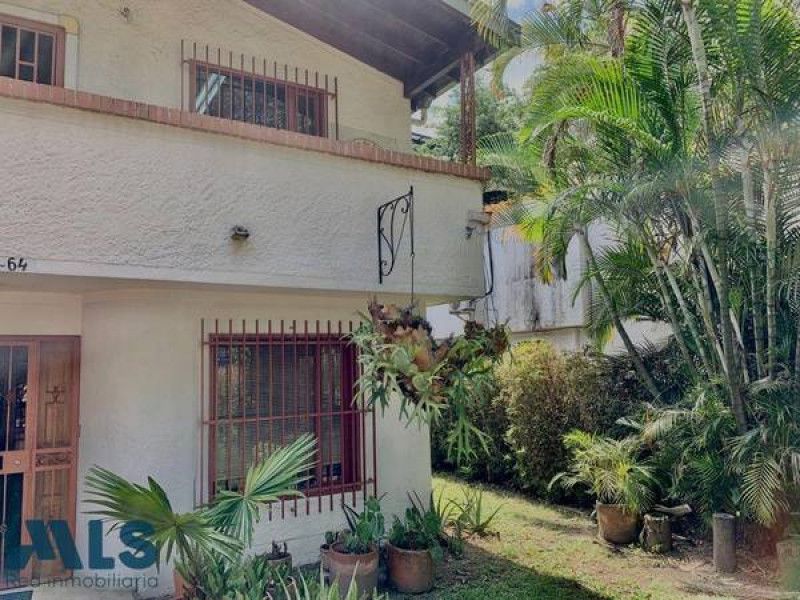 Casa en venta Antioquia Medellín Santa Maria De Los Angeles 390 m2 Habitaciones 5 Baños 3 Garajes 2 Precio $2900000000