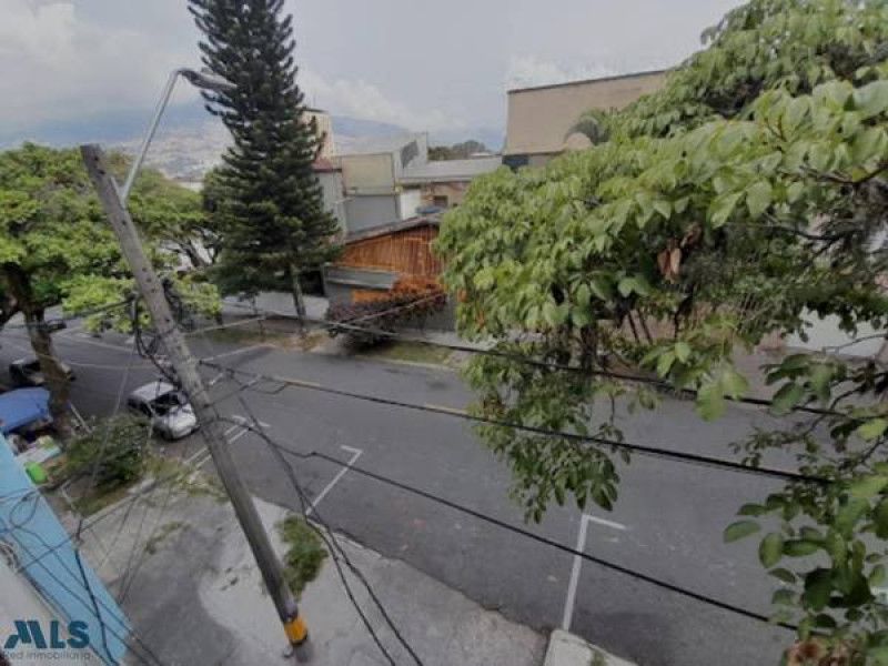 Casa en venta Antioquia Medellín Prado 250 m2 Habitaciones 5 Baños 3 Garajes 0 Precio $750000000