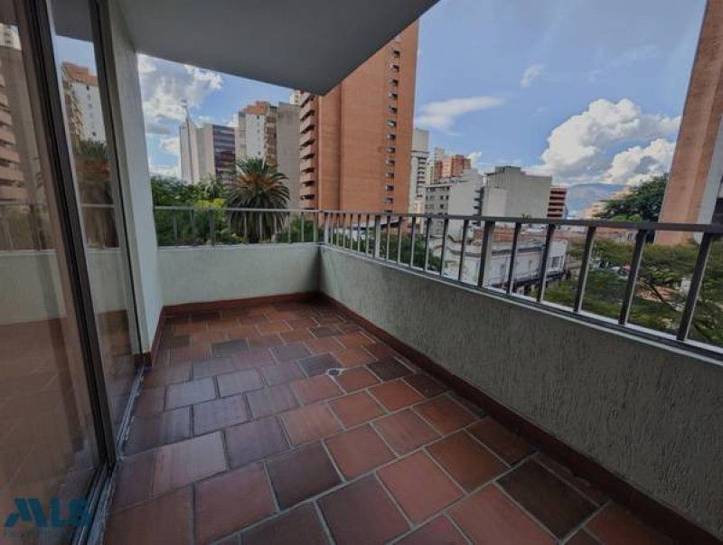 Apartamento en venta Antioquia Medellín Boston 165 m2 Habitaciones 4 Baños 3 Garajes 2 Precio $480000000