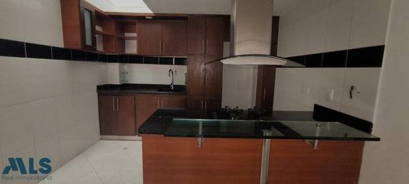 Casa en venta Antioquia Medellín Asomadera No2 137 m2 Habitaciones 4 Baños 3 Garajes 1 Precio $550000000