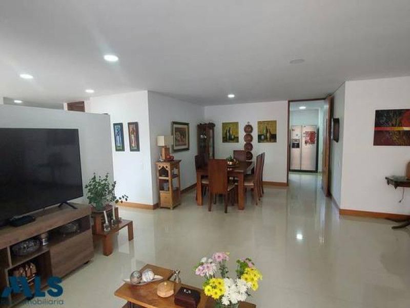 Apartamento en venta Antioquia Medellín Laureles 154 m2 Habitaciones 3 Baños 3 Garajes 2 Precio $1250000000