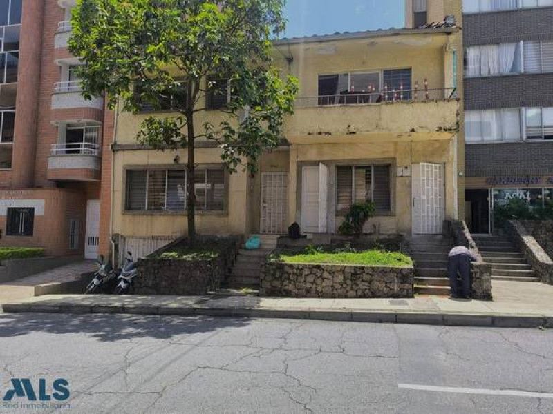 Casa en venta Antioquia Medellín Laureles 379 m2 Habitaciones 7 Baños 3 Garajes 1 Precio $2800000000