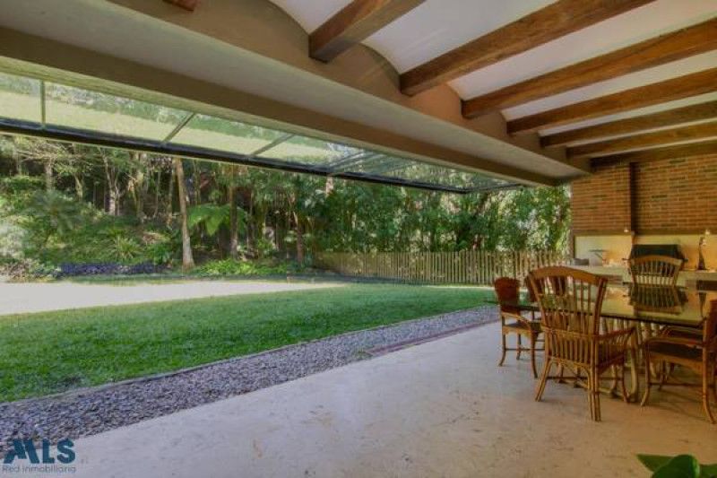 Casa en venta Antioquia Medellín Altos Del Poblado 523 m2 Habitaciones 3 Baños 3 Garajes 3 Precio $3980000000