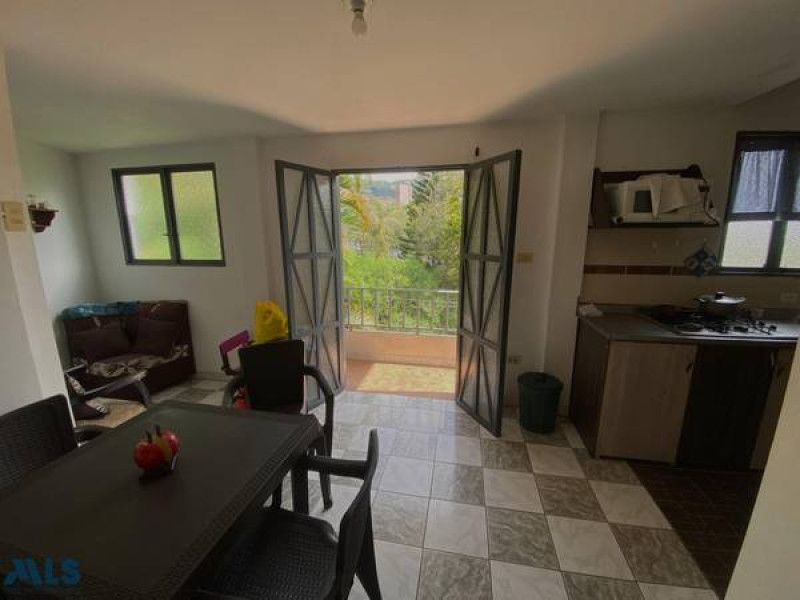 Casa en venta Antioquia Medellín El Pinal 114 m2 Habitaciones 5 Baños 3 Garajes 0 Precio $310000000