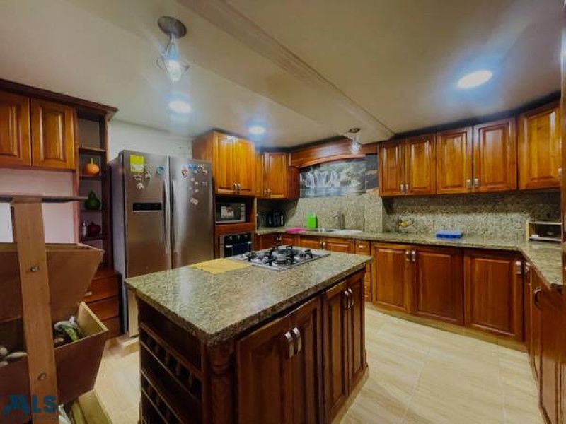 Casa en venta Antioquia Medellín Santa Fe 105 m2 Habitaciones 3 Baños 2 Garajes 1 Precio $950000000