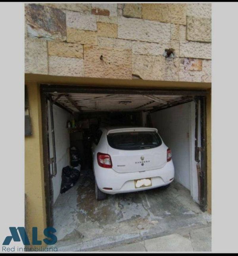 Casa en venta Antioquia Medellín Calasanz Parte Alta 175 m2 Habitaciones 5 Baños 3 Garajes 1 Precio $920000000