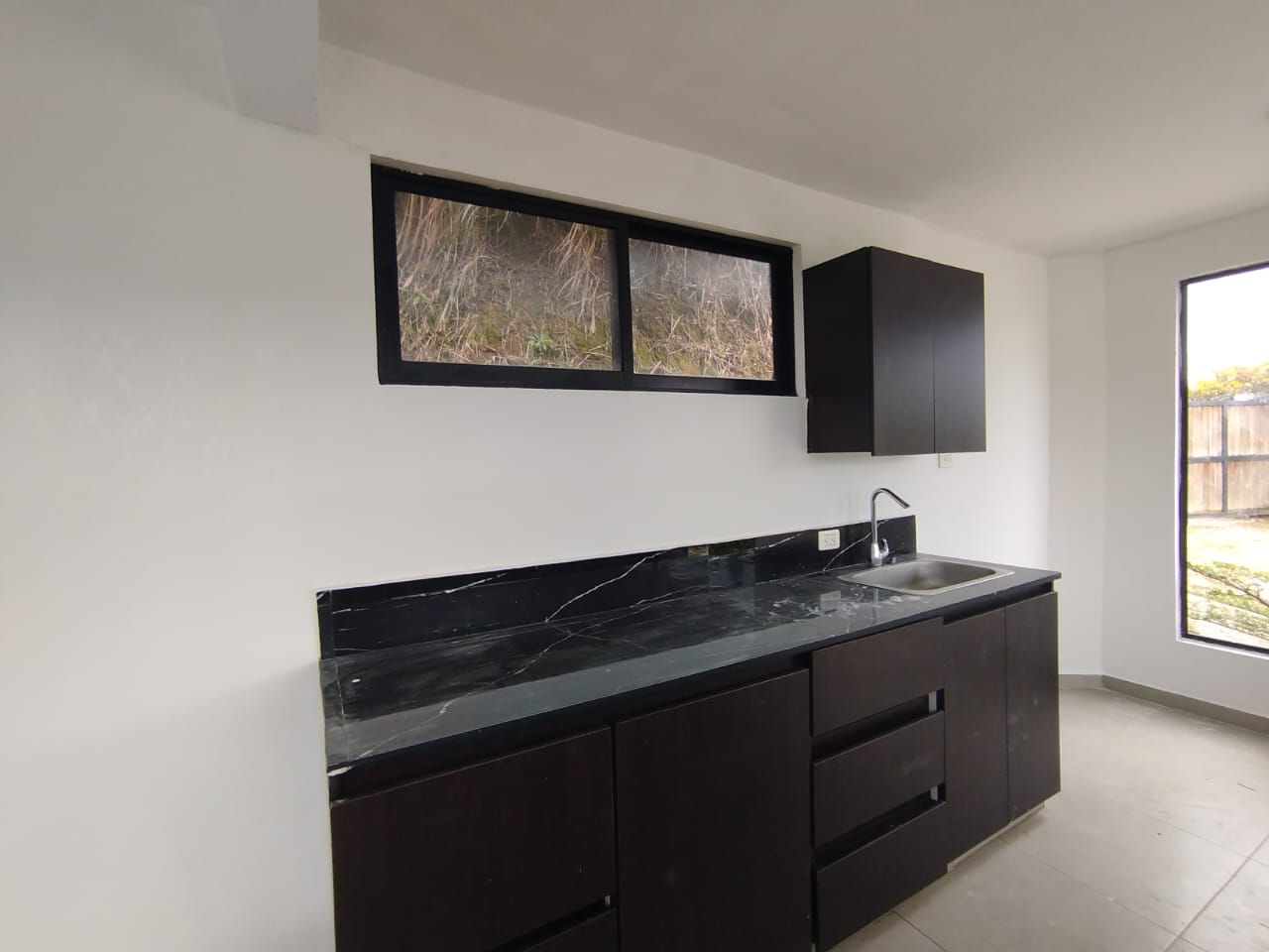 Finca en arriendo Antioquia Guarne Centro 180 m2 Habitaciones 3 Baños 4 Garajes 2 Precio $3650000