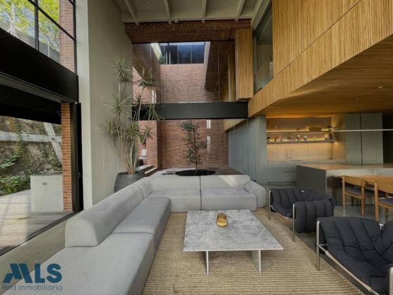 Apartamento en venta Antioquia Medellín Los Naranjos 380 m2 Habitaciones 3 Baños 3 Garajes 3 Precio $5500000000