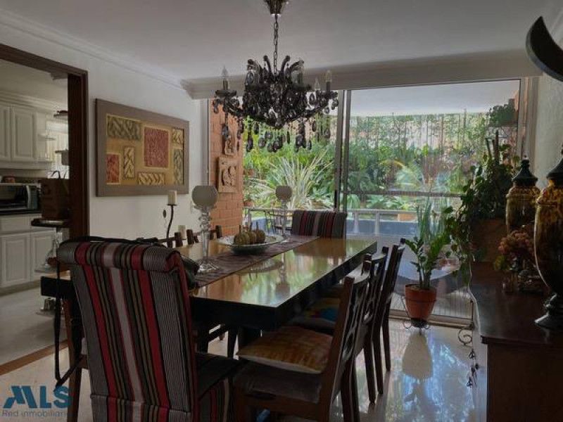 Apartamento en venta Antioquia Medellín El Tesoro 154 m2 Habitaciones 3 Baños 3 Garajes 2 Precio $1000000000