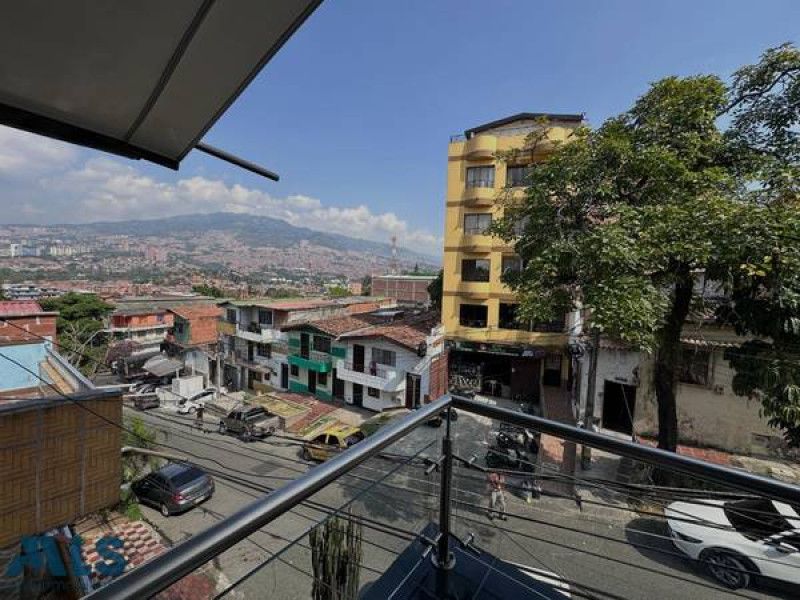 Casa en venta Antioquia Medellín Miranda 198 m2 Habitaciones 4 Baños 3 Garajes 0 Precio $385000000