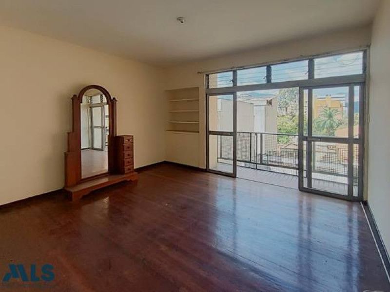 Apartamento en venta Antioquia Medellín Villanueva 280 m2 Habitaciones 5 Baños 3 Garajes 1 Precio $500000000