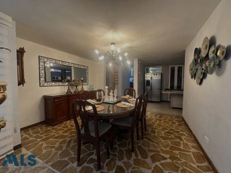 Casa en venta Antioquia Medellín Los Balsos No1 217 m2 Habitaciones 4 Baños 3 Garajes 3 Precio $1390000000