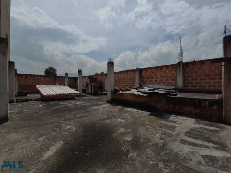 Casa en venta Antioquia Medellín El Danubio 480 m2 Habitaciones 7 Baños 4 Garajes 6 Precio $1300000000