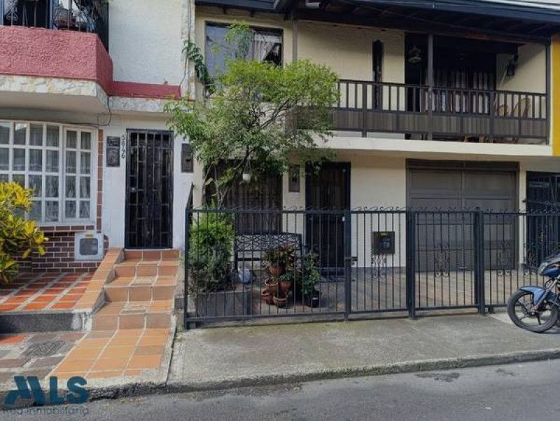 Casa en venta Antioquia Medellín Santa Fe 140 m2 Habitaciones 7 Baños 4 Garajes 1 Precio $950000000