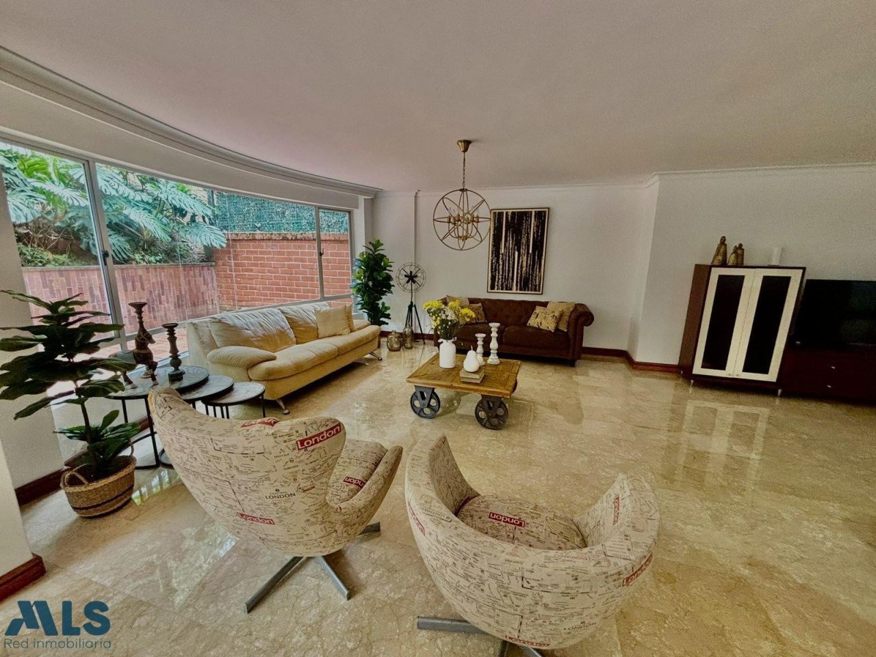 Casa en venta Antioquia Medellín El Diamante No2 287 m2 Habitaciones 4 Baños 4 Garajes 4 Precio $1560000000