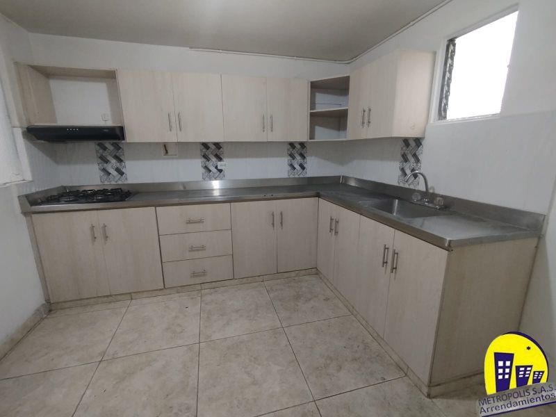 Casa en arriendo Antioquia Medellín Boston 240 m2 Habitaciones 5 Baños 4 Garajes 0 Precio $4700000