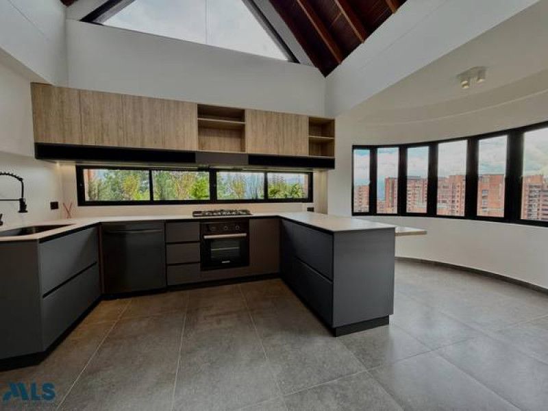 Apartamento en venta Antioquia Medellín Astorga 264 m2 Habitaciones 4 Baños 4 Garajes 3 Precio $1780000000