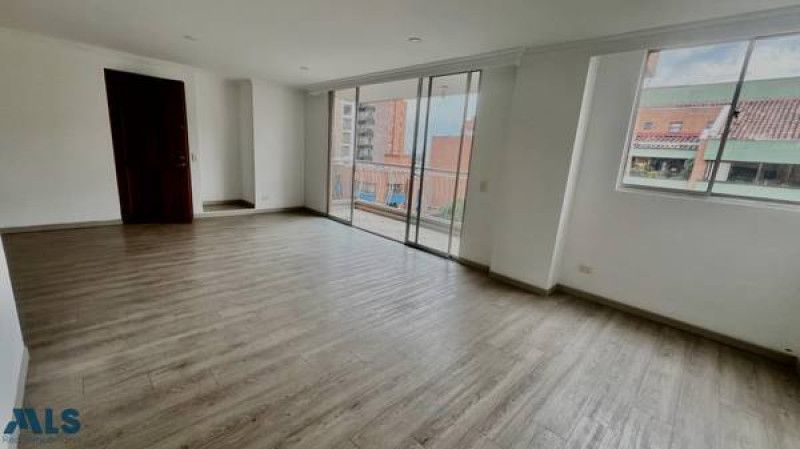 Apartamento en venta Antioquia Medellín Las Acacias 130 m2 Habitaciones 3 Baños 4 Garajes 2 Precio $895000000