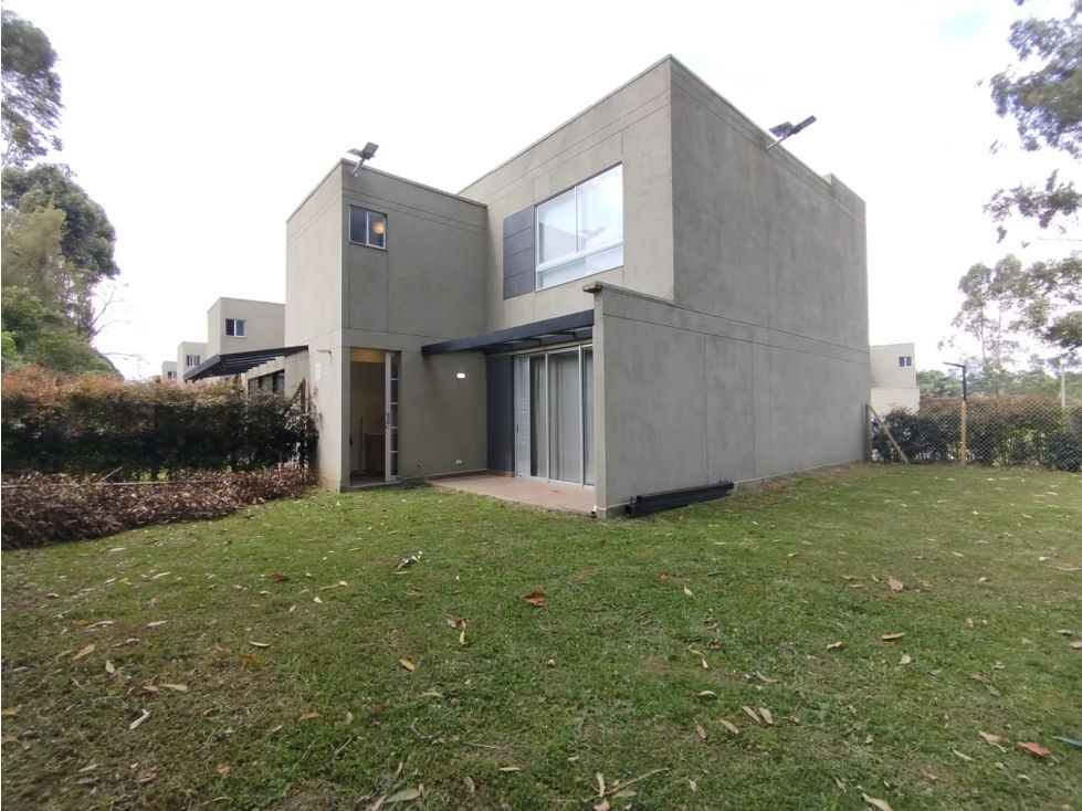 Casa en arriendo Antioquia La Ceja La Ceja 137 m2 Habitaciones 3 Baños 4 Garajes 2 Precio $5400000