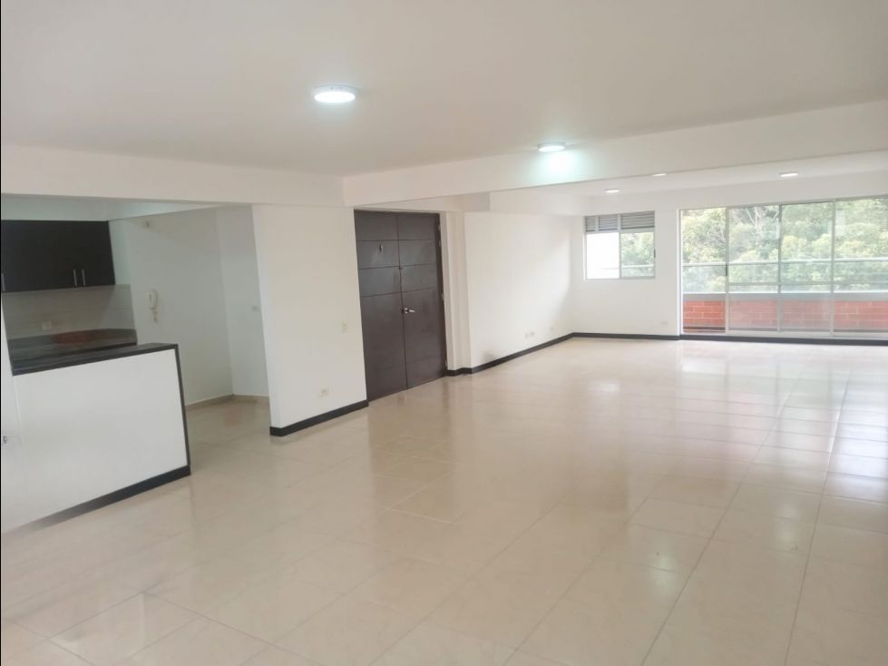Apartamento en arriendo Antioquia Sabaneta Betania 150 m2 Habitaciones 4 Baños 3 Garajes 2 Precio $6800000