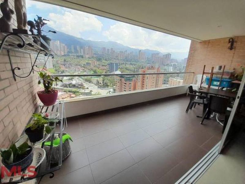 Apartamento en venta Antioquia Medellín La Florida 162 m2 Habitaciones 2 Baños 4 Garajes 2 Precio $1420000000
