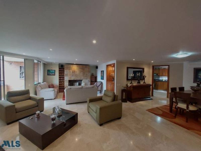 Apartamento en venta Antioquia Medellín Laureles 214 m2 Habitaciones 4 Baños 4 Garajes 3 Precio $1490000000