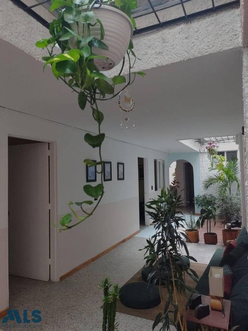 Casa en venta Antioquia Medellín Lorena 137 m2 Habitaciones 3 Baños 4 Garajes 0 Precio $650000000