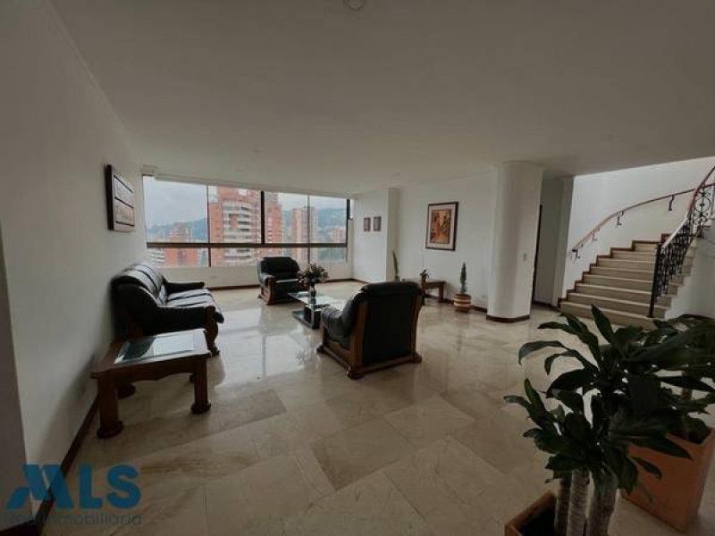 Apartamento en venta Antioquia Medellín El Tesoro 405 m2 Habitaciones 4 Baños 5 Garajes 3 Precio $2100000000