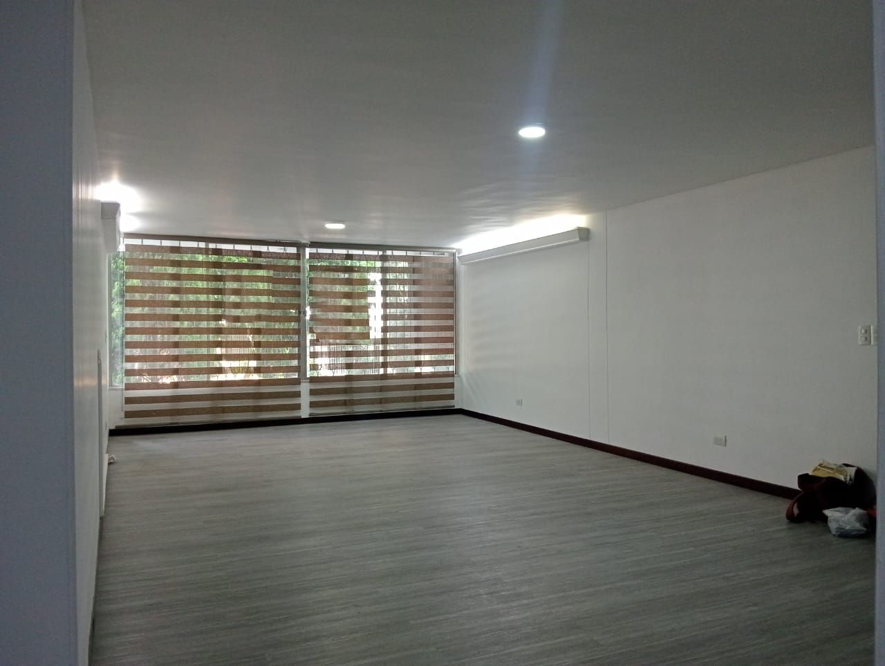 Apartamento en arriendo Antioquia Medellín Las Acacias 240 m2 Habitaciones 3 Baños 2 Garajes 2 Precio $5000000