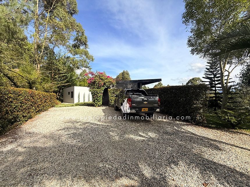 Casa Campestre en venta Antioquia Rionegro Rionegro 200 m2 Habitaciones 3 Baños 4 Garajes 5 Precio $1425000000