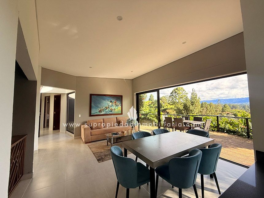 Casa Campestre en venta Antioquia Rionegro Rionegro 200 m2 Habitaciones 3 Baños 4 Garajes 5 Precio $1425000000