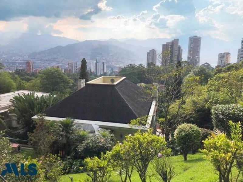 Casa en venta Antioquia Medellín El Tesoro 640 m2 Habitaciones 4 Baños 4 Garajes 4 Precio $8000000000