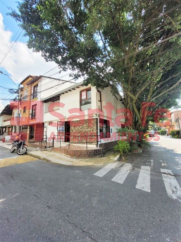 Casa en arriendo Antioquia Envigado San Marcos 260 m2 Habitaciones 6 Baños 3 Garajes 1 Precio $7000000