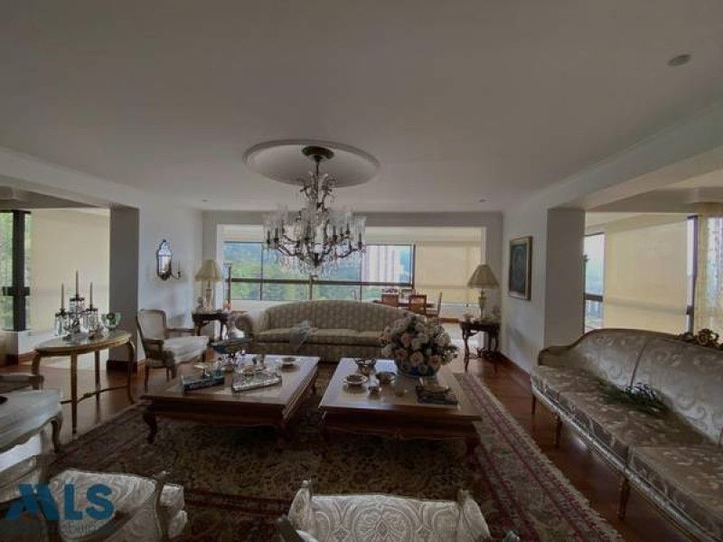 Apartamento en venta Antioquia Medellín Los Naranjos 413 m2 Habitaciones 4 Baños 5 Garajes 4 Precio $3900000000