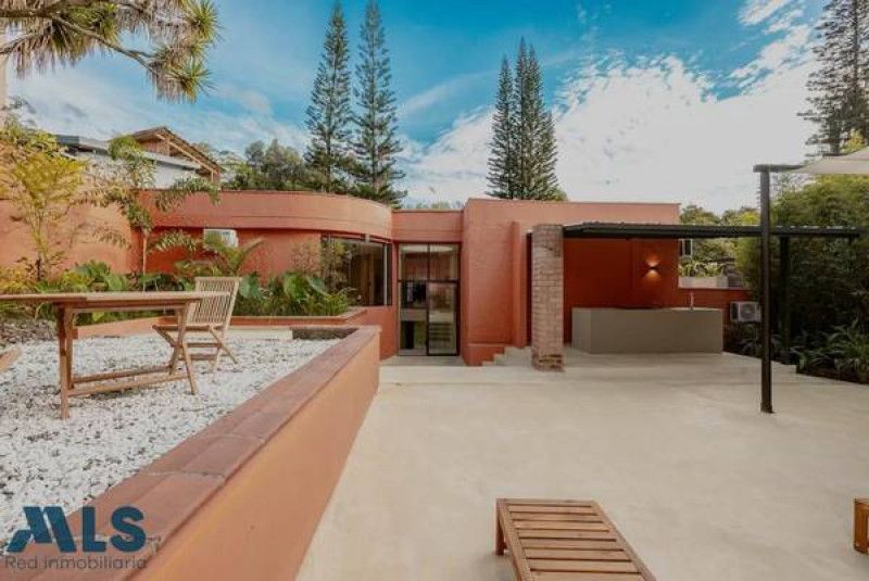 Casa en venta Antioquia Medellín Las Lomas No1 345 m2 Habitaciones 7 Baños 7 Garajes 4 Precio $4000000000