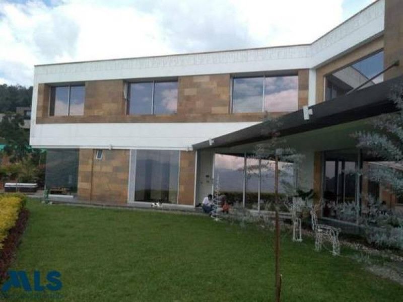 Casa en venta Antioquia Medellín San Benito 460 m2 Habitaciones 5 Baños 6 Garajes 10 Precio $4000000000