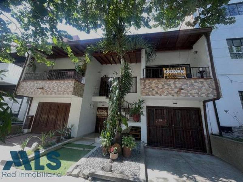 Casa en venta Antioquia Medellín La Castellana 202 m2 Habitaciones 10 Baños 6 Garajes 3 Precio $2500000000