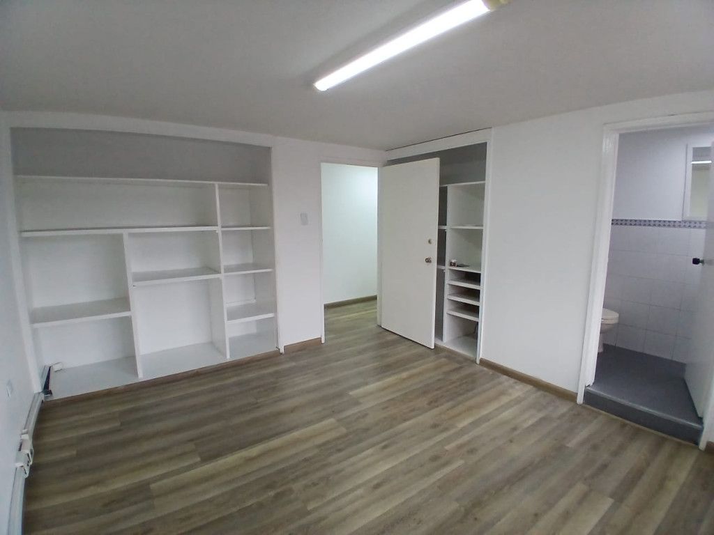 Oficina en arriendo Cundinamarca Bogotá San Martin 144 m2 Habitaciones 0 Baños 2 Garajes 0 Precio $2740000
