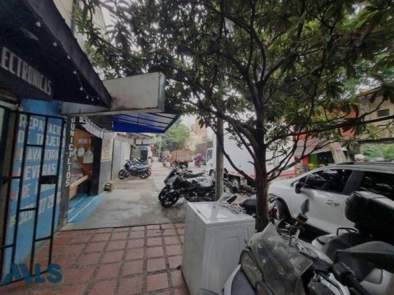 Casa en venta Antioquia Medellín Jesus Nazareno 277 m2 Habitaciones 7 Baños 6 Garajes 1 Precio $750000000