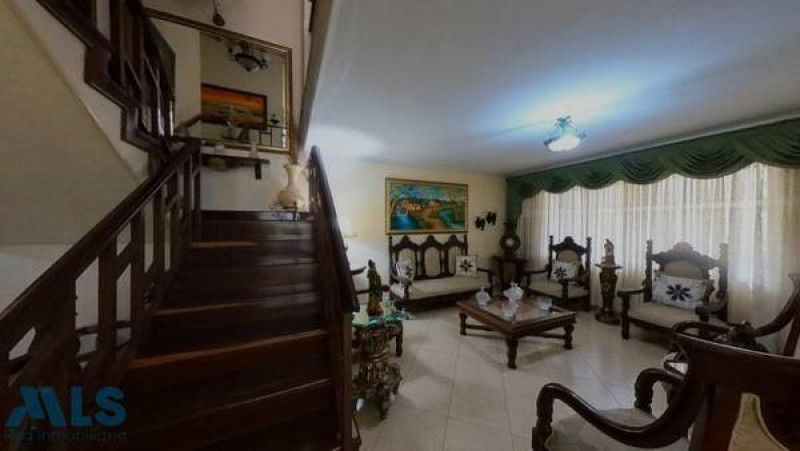 Casa en venta Antioquia Medellín La Castellana 245 m2 Habitaciones 5 Baños 5 Garajes 1 Precio $1400000000